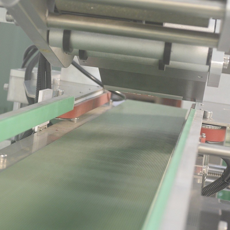 Etiketteringsmachine voor platte materialen Labelgrootte Breedte 20-150 mm Automatisch zelfklevend