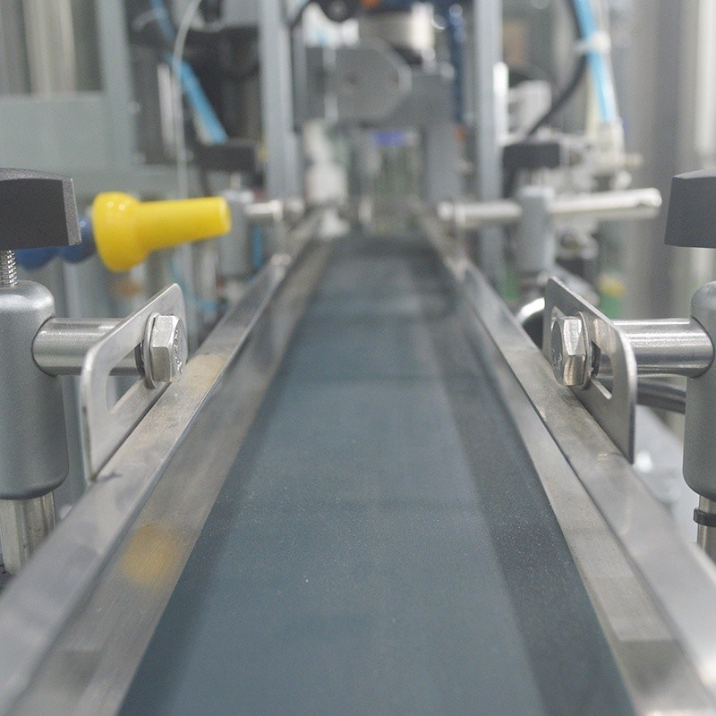 met een snelheid van niet meer dan 50 W,