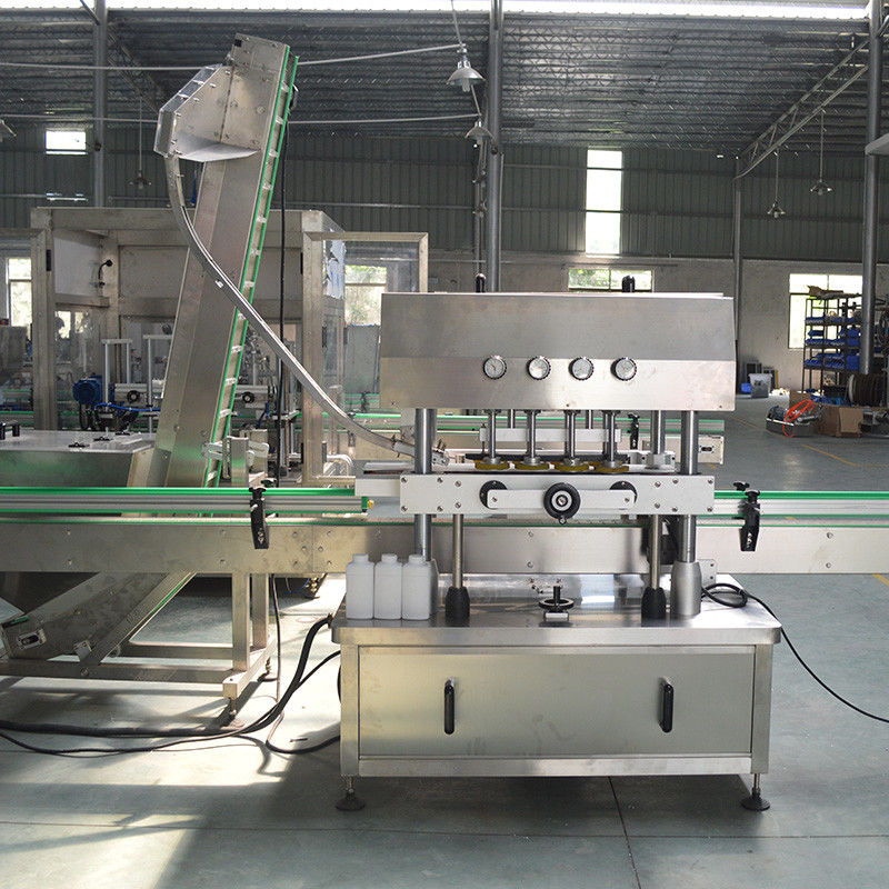 Pneumatisch aangedreven ronde flessen schroefdop lineaire dekselmachine voor ronde flacons 320 KG