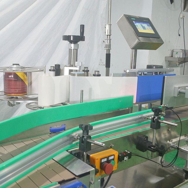 Verpakking van kunststof 8-kop draaibank vulmachine voor 2000 flessen/uur zonnebloemolie