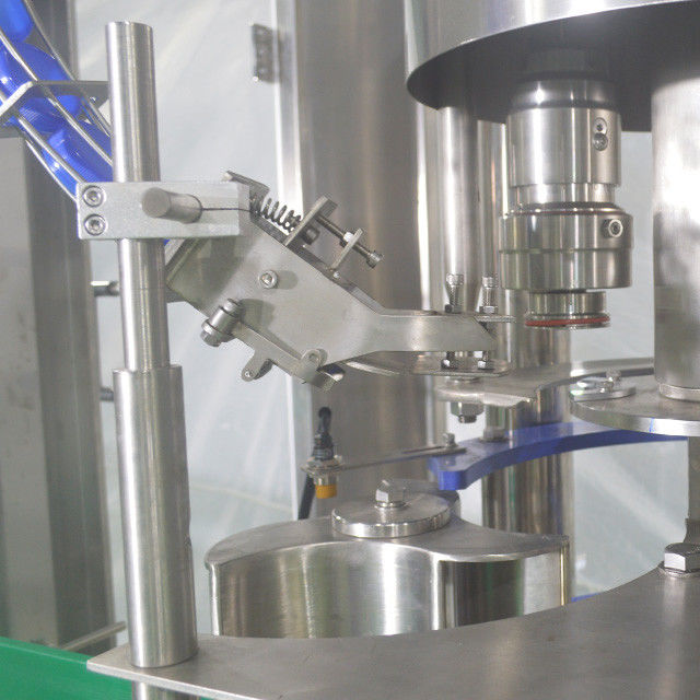 Automatische vloeistofvulmachine met 8 vulkoppen voor 5L kookolie en kokosolie