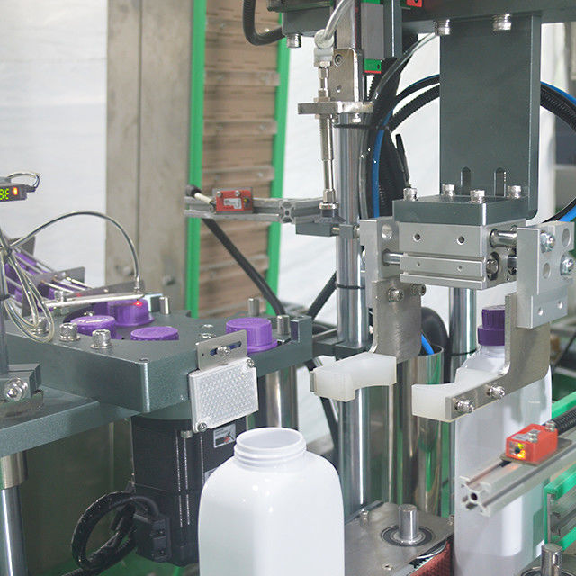 PLC-gecontroleerde dekselmachine voor manipulatoronderdekken in de dagelijkse chemische industrie