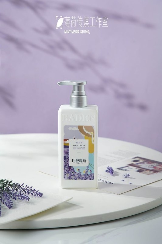 Productielijn voor douchegel met automatische vulschroef met dop