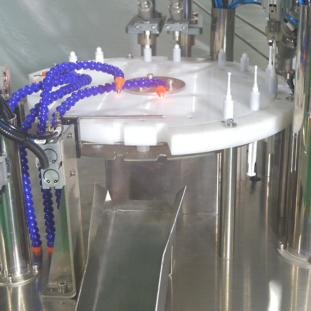 Kleine dosis 10 ml pneumatische 2-kop vulmachine en schroefkapper voor vloeibare oliegel