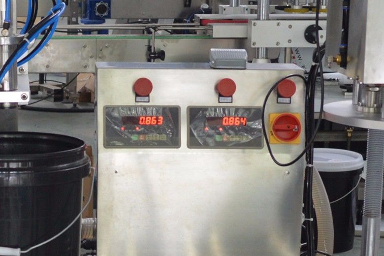 Goedkope 150 kg half-automatische weegmachine met motor voor kerncomponenten