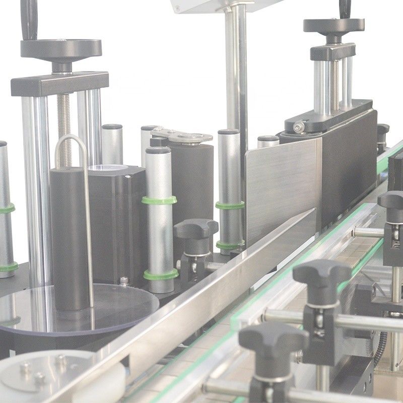 2100*1200*1450mm Flesfles Verticale etikettermachine voor ronde plastic flessen