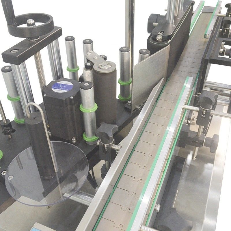 2100*1200*1450mm Flesfles Verticale etikettermachine voor ronde plastic flessen