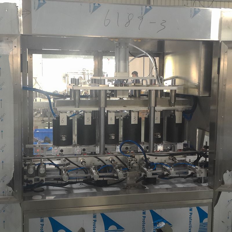 Plastic verpakkingsmachine met hoge snelheid automatische vacuümkap voor 6 koppen glazen potten