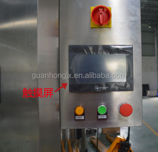 2400-3000 flessen per uur Automatische lineaire glazen flessen potten metalen tin vacuüm afdichting capping machine