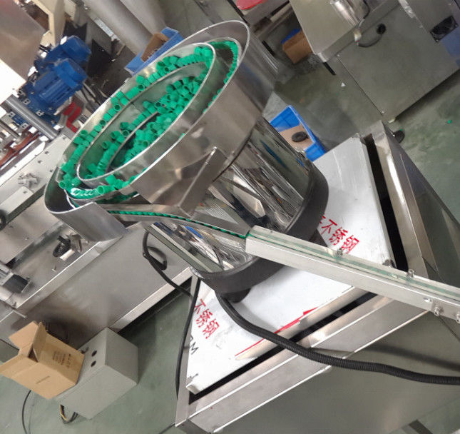 Machine voor het afsluiten van glazen flessen met een kleine capaciteit voor essentiële olie en medicinale olie
