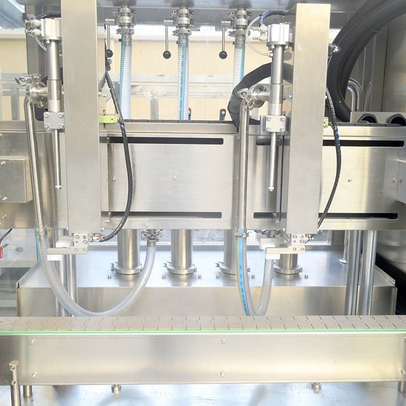 Vullingsmachine voor smeerolie en vloeibare shampoo met dubbel koppel